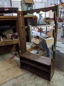 lot 165 image: Gun Shelf
