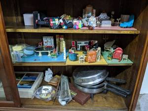 lot 169 image: Contents Of Shelving