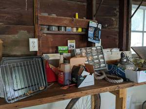 lot 1007 image: Contents Of Shelf