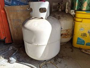 lot 1014 image: (2) Propane Tanks