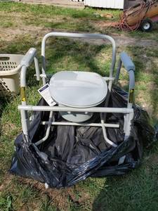 lot 1027 image: Bedside Toilet