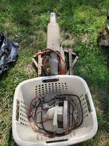 lot 1028 image: Black & Decker Radial Saw, Craftsman Skilsaw