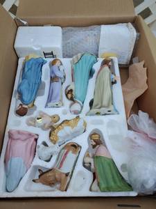 lot 1036 image: Homco Ceramic Nativity Scene