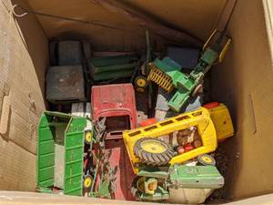 lot 1044 image: Assorted Diescast Toys