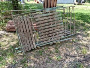 lot 1061 image: (2) Giant Fold Out Chairs&nbsp