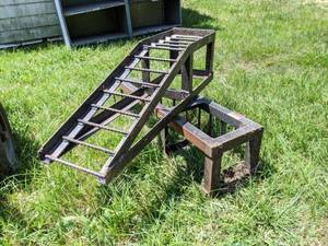 lot 1087 image: Ramps