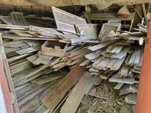 lot 1091 image: Large Lot Of Old Barn WoodTrimDoorsWindows