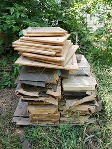 lot 1094 image: Pallet Of Shingles, Cabinet Doors