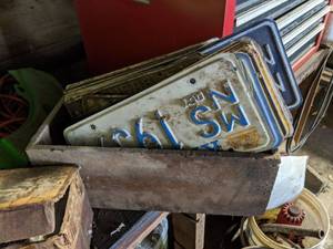 lot 1117 image: Old License Plates