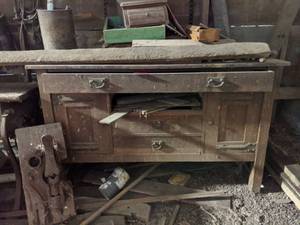 lot 1126 image: Work Table And Contents
