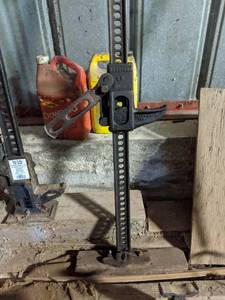 lot 1133 image: High Lift Jack