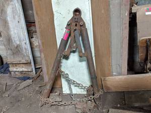 lot 1142 image: Tow Bar