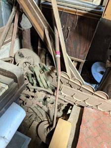 lot 1150 image: Assorted Antique Farm Implements
