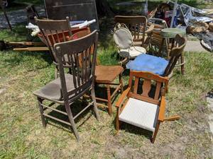 lot 111 image: Assorted Chairs