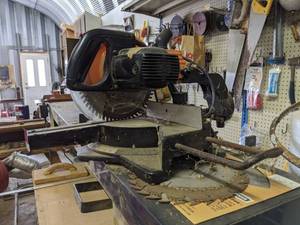 lot 64 image: 10 Inch Compound Slide Miter Saw