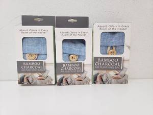 lot 73108 image: Evriholder Bamboo Charcoal Air Purifying Bag ( 3 pack )