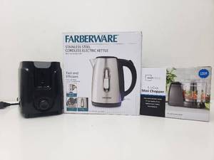 lot 73134 image: 3 Item Kitchen Bundle