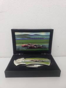 lot 73168 image: Dale Earnhardt Collectible Knife