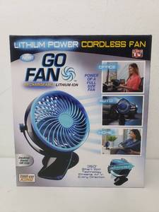 lot 73199 image: Go Fan Cordless Rechargeable Fan