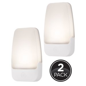 lot 73214 image: General Electric 2pk Automatic LED Night Light6