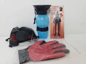 lot 73217 image: Dog Supply Bundle