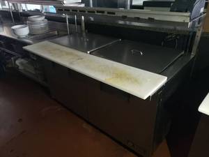lot 4859 image: True TSSU-60-24M-B-ST 60 inch megatop prep table