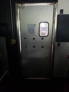 lot 4866 image: Eliason swinging door