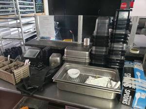 lot 4891 image: Lot of kitchen ware