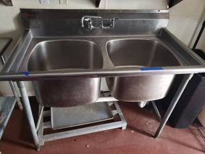 lot 4953 image: 2 compartment stainless sink