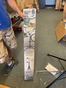 lot 3027 image: Rad pro bicycle repair stand