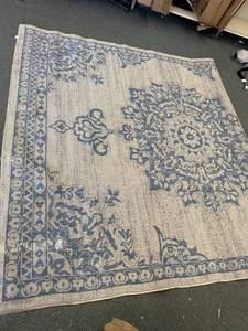 lot 3148 image: 7��9�� by 10��2�� Nicole Miller Patio indooroutdoor area rug