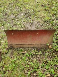 lot 15 image: Tractor Shovel Attachment