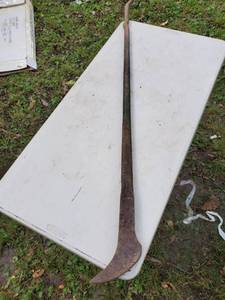 lot 29 image: Railroad Tie Pry Bar