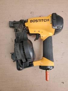 lot 6489 image: Bostitch Air Nail Gun