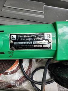 lot 6499 image: 4 12 Angle Grinder w Hardware