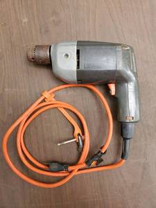 lot 6523 image: Black & Decker Power Drill