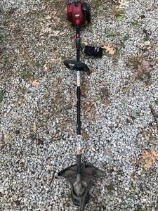 lot 6558 image: Ryobi 25cc Weed Whacker