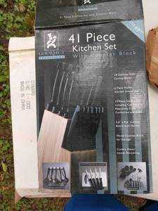 lot 6607 image: Gourmet Traditions 41 Piece Kitchen Set w Counter Block
