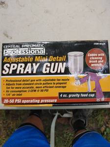 lot 6617 image: 4 oz. Adjustable Detail Air Spray Gun