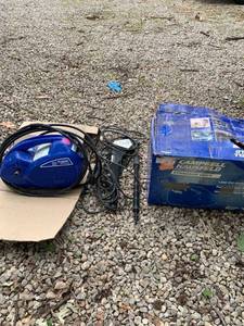 lot 7000 image: Campbell Hausfeld 1300 PSI Pressure Washer