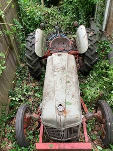 lot 1 image: FORD  -  Not Running - Parts Only