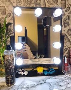lot 8641 image: HANSONG HOLLYWOOD MAKEUP MIRROR