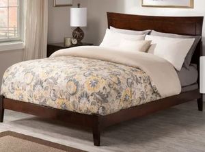 lot 817 image: Metro Full Traditional Bed in Walnut