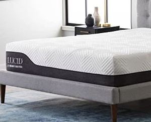 lot 4847 image: Queen Comfort Collection 12 Gel & Aloe Vera Hybrid Memory Foam Mattress - Lucid