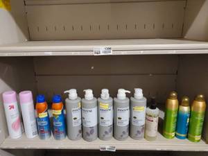 lot 1396 image: Lot of Beauty Products