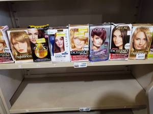 lot 1453 image: Lot of Hair Dyes