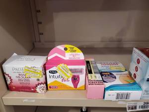 lot 3985 image: Lot of Beauty Products