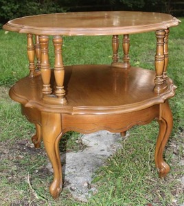 lot 1106 image: Vintage Bassett Furniture Industries Round 2 Tier Drum Table w Custom Glass Top