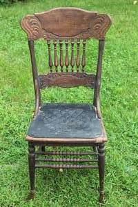 lot 1091 image: Antique Pressed Carved Wood Spindle Back Chair with Leather Seat
