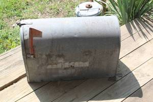 lot 1117 image: Large Vintage 24 Long x 16 Tall Steel Mail Box